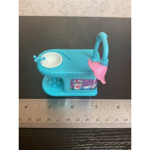Disney Doc McStuffins on the Go So Much Better Just Play Bathroom Vanity Sink - Picture 6 of 7